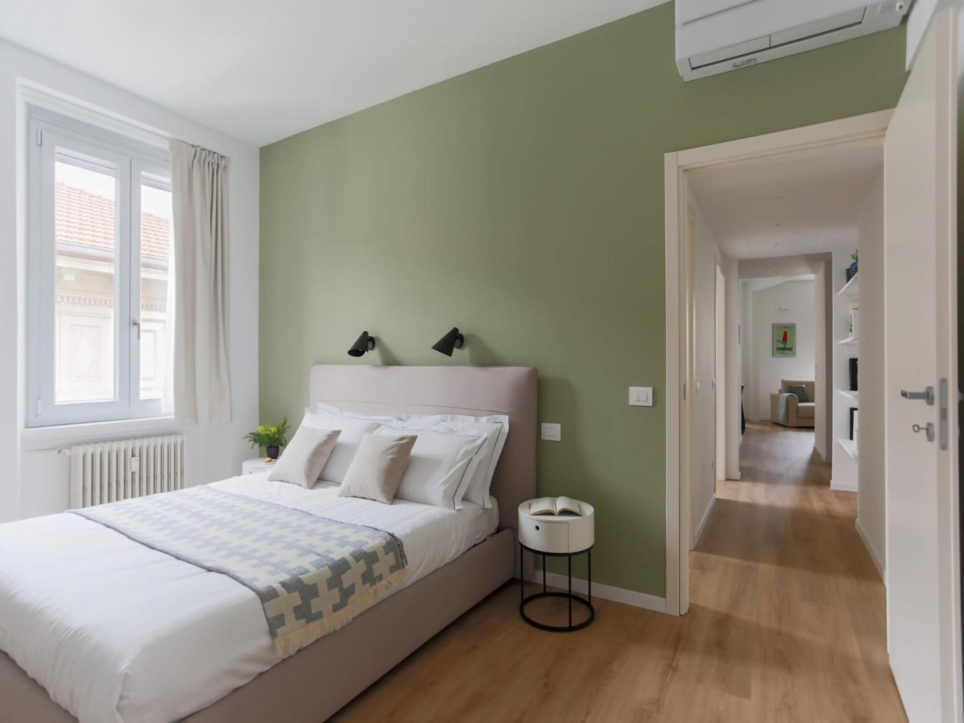 The Rent - Spacious And Renovated Two-bedroom Downtown Apartamento Milán
